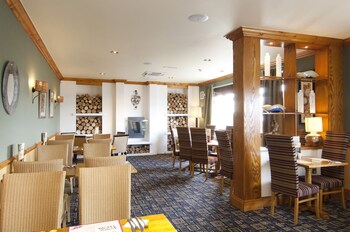 premier inn poole centre holes bay