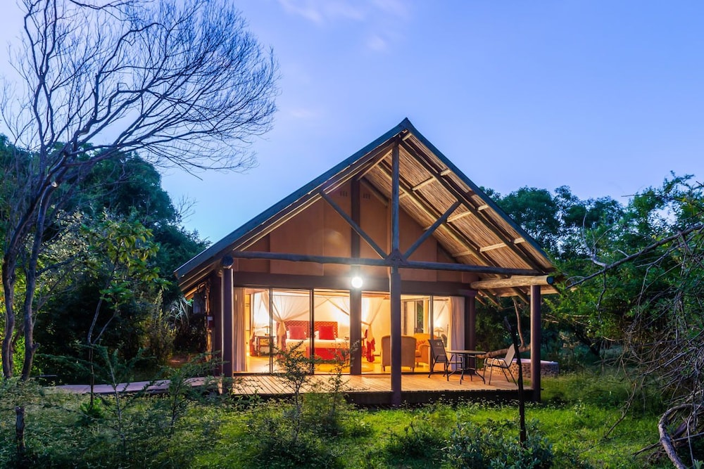 leopard walk lodge