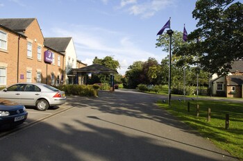 premier inn york north