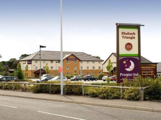 premier inn wakefield city north
