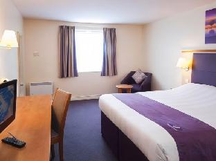 premier inn wakefield city north