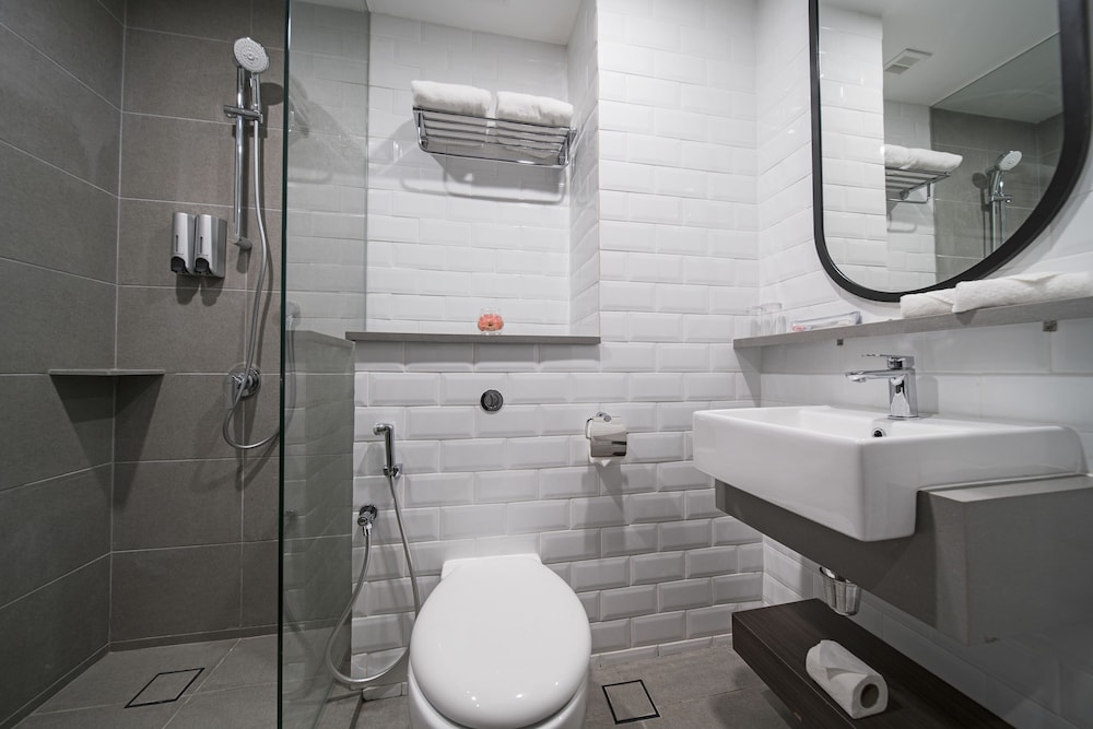 travelodge kuala lumpur city centre