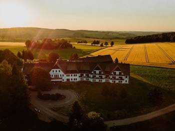 waldhotel kreuztanne