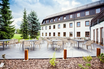 waldhotel kreuztanne