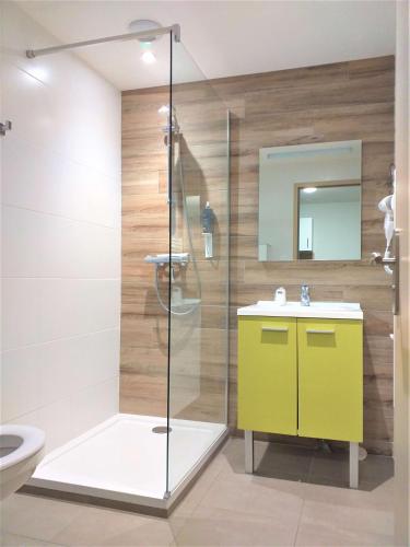 Brit Hotel Granville,Granville>>Donville-Les-Bains,2 star