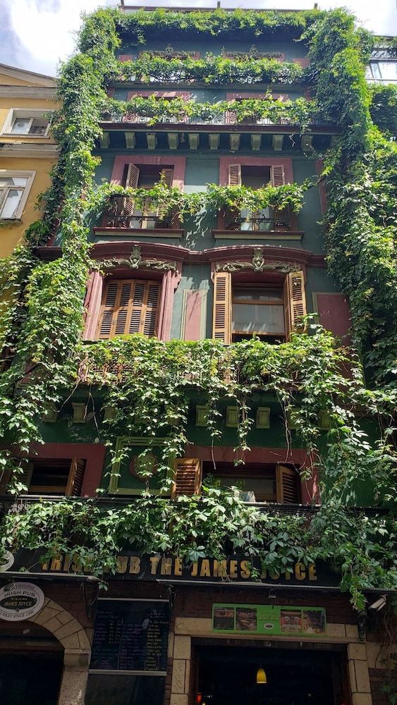 istanbul irish hotel