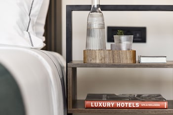 athenarum portus life and style hotel