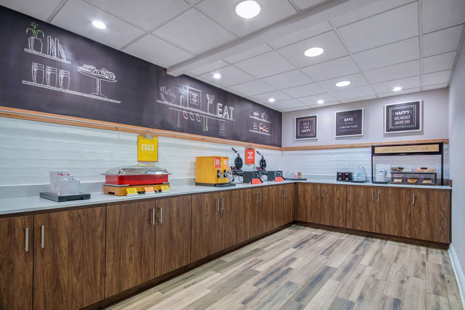 hampton inn east aurora