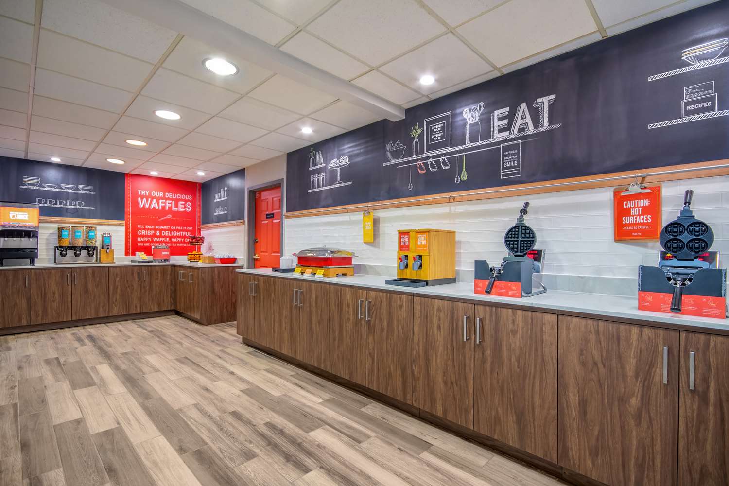 hampton inn east aurora