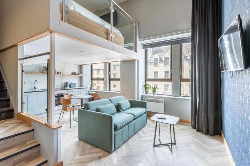 Km Apartments,5-9 Richmond Place,3 star