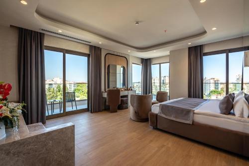 awen lara hotel