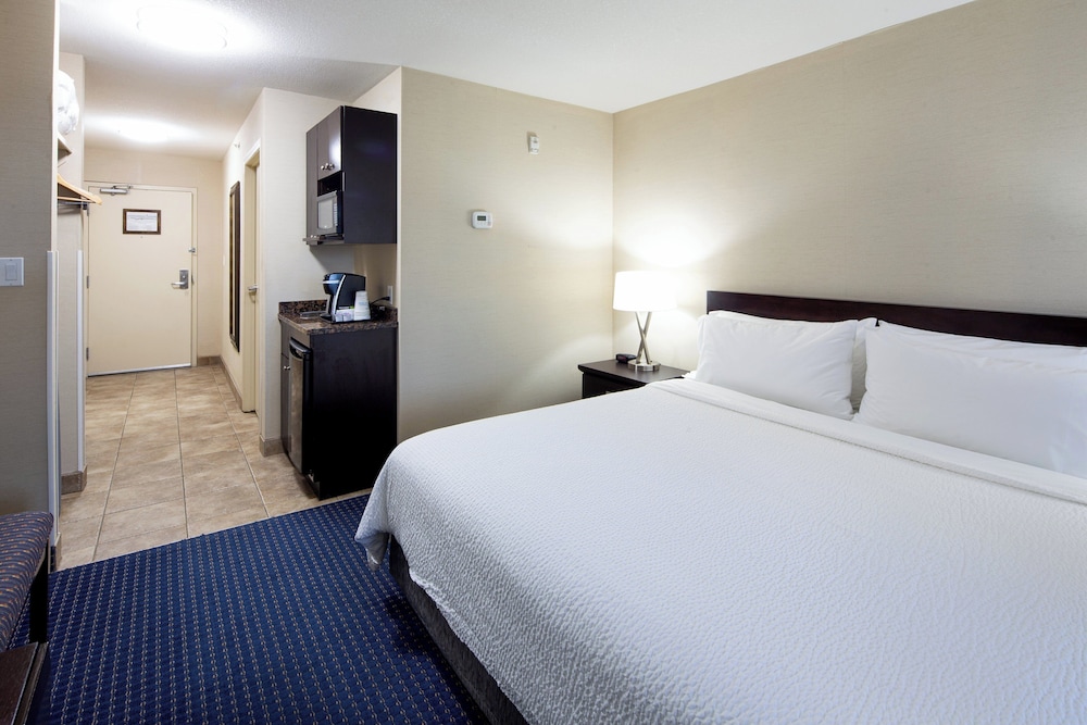 holiday inn express hotel and suites edson by ihg