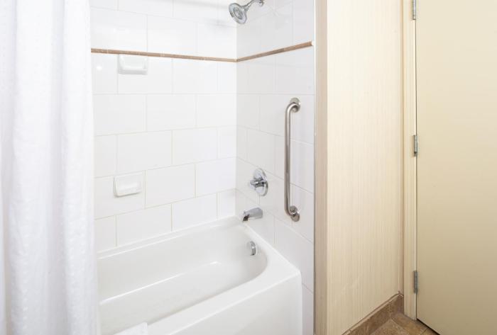 holiday inn express hotel and suites edson by ihg