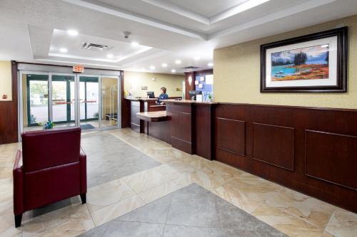 holiday inn express hotel and suites edson by ihg