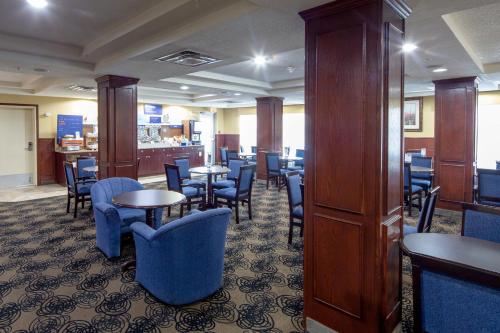 holiday inn express hotel and suites edson by ihg