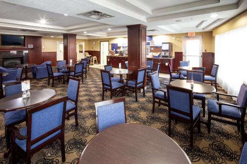 holiday inn express hotel and suites edson by ihg