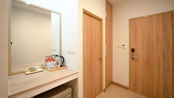 b2 nakhon sawan boutique and budget hotel