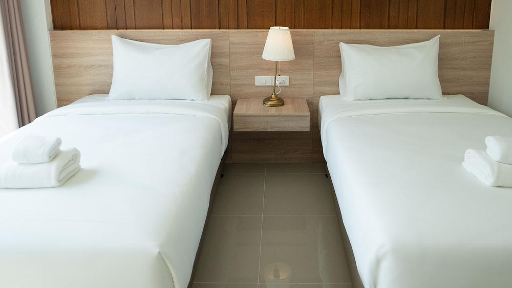 b2 nakhon sawan boutique and budget hotel
