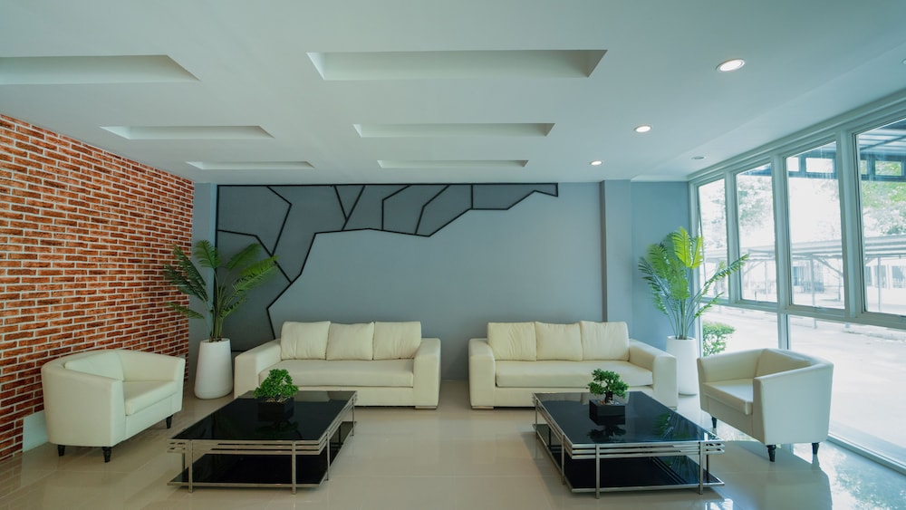 b2 nakhon sawan boutique and budget hotel