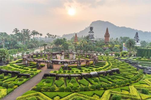 baan bangsare resotel chonburi