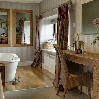 Shireburn Arms Hotel,Great Mitton>>Clitheroe,4 star