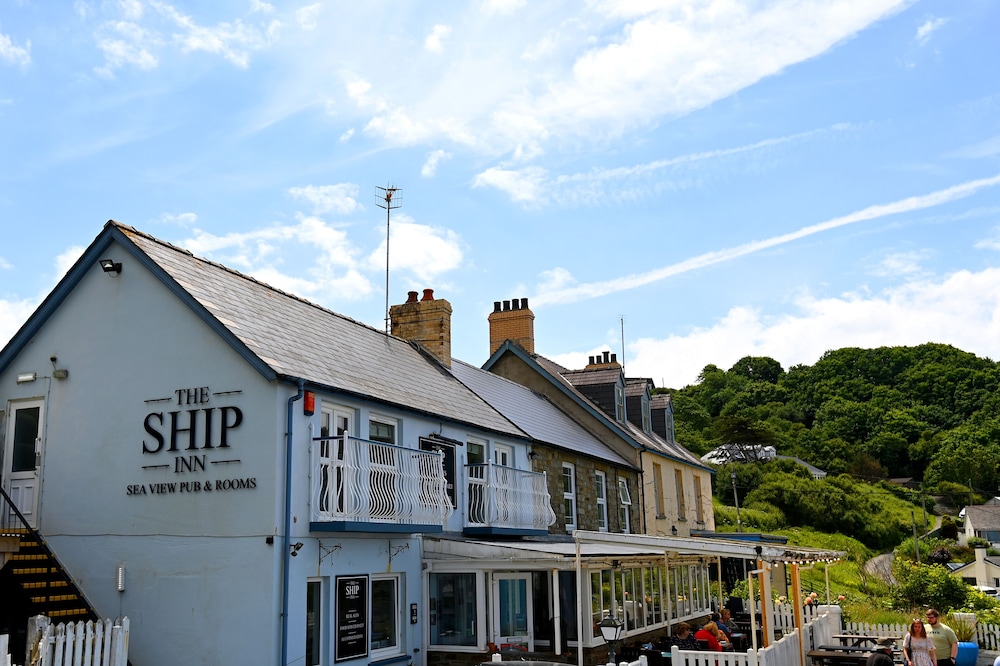 ship inn