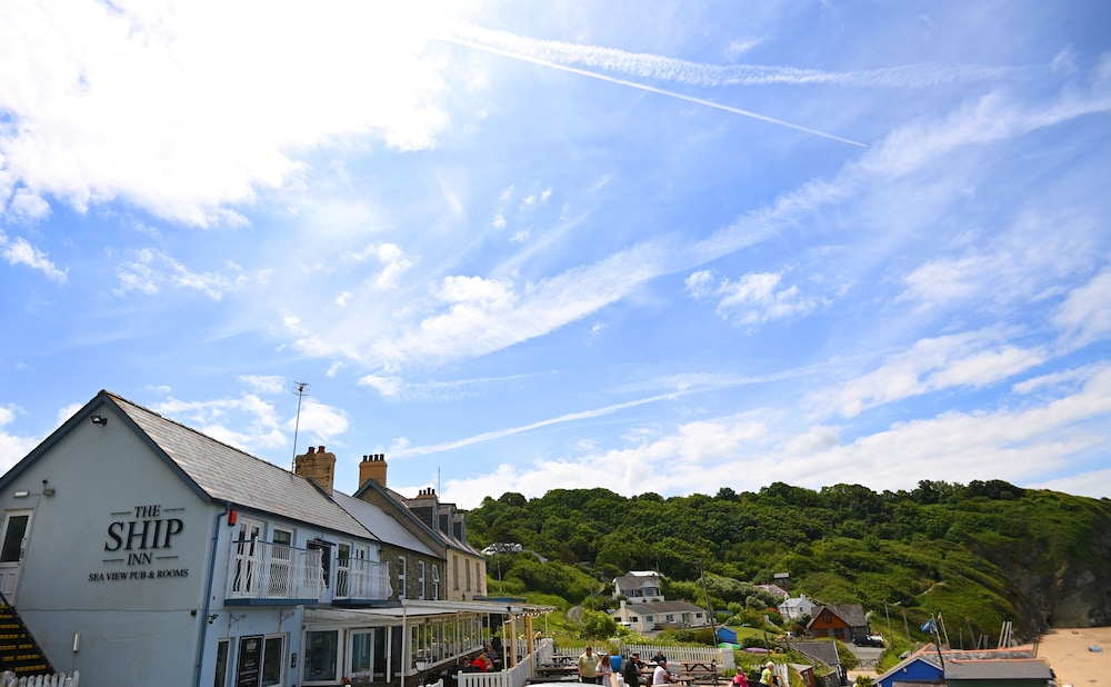 ship inn