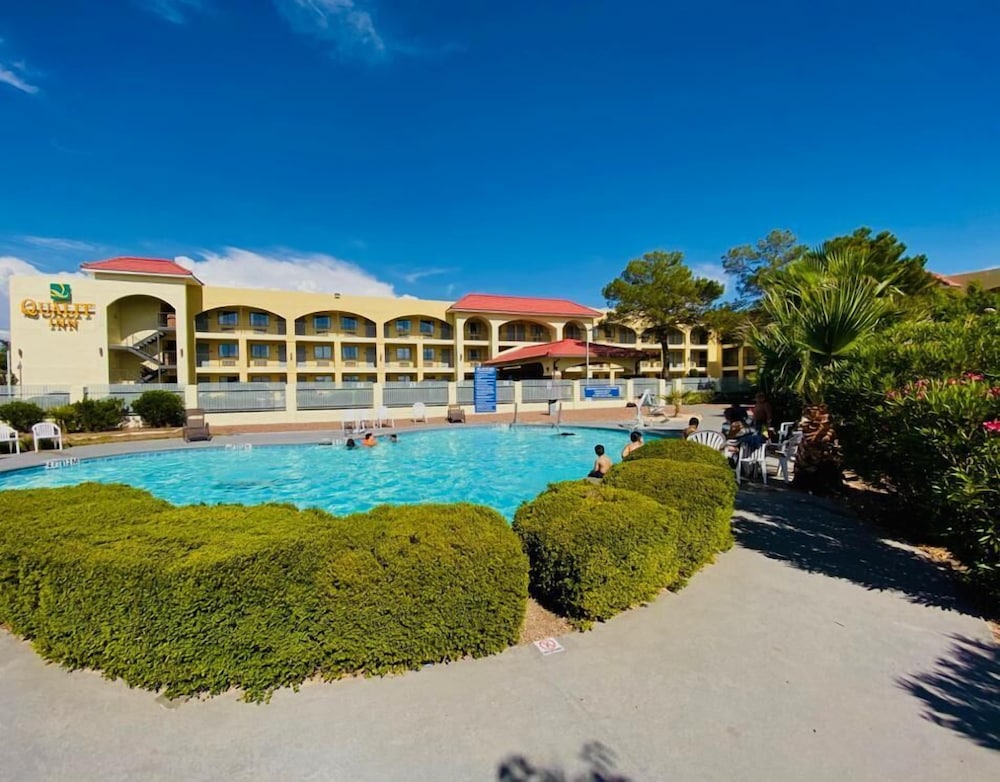 quality inn airport east