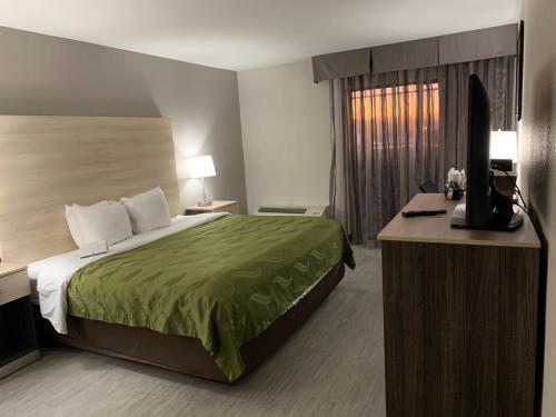 quality inn airport east