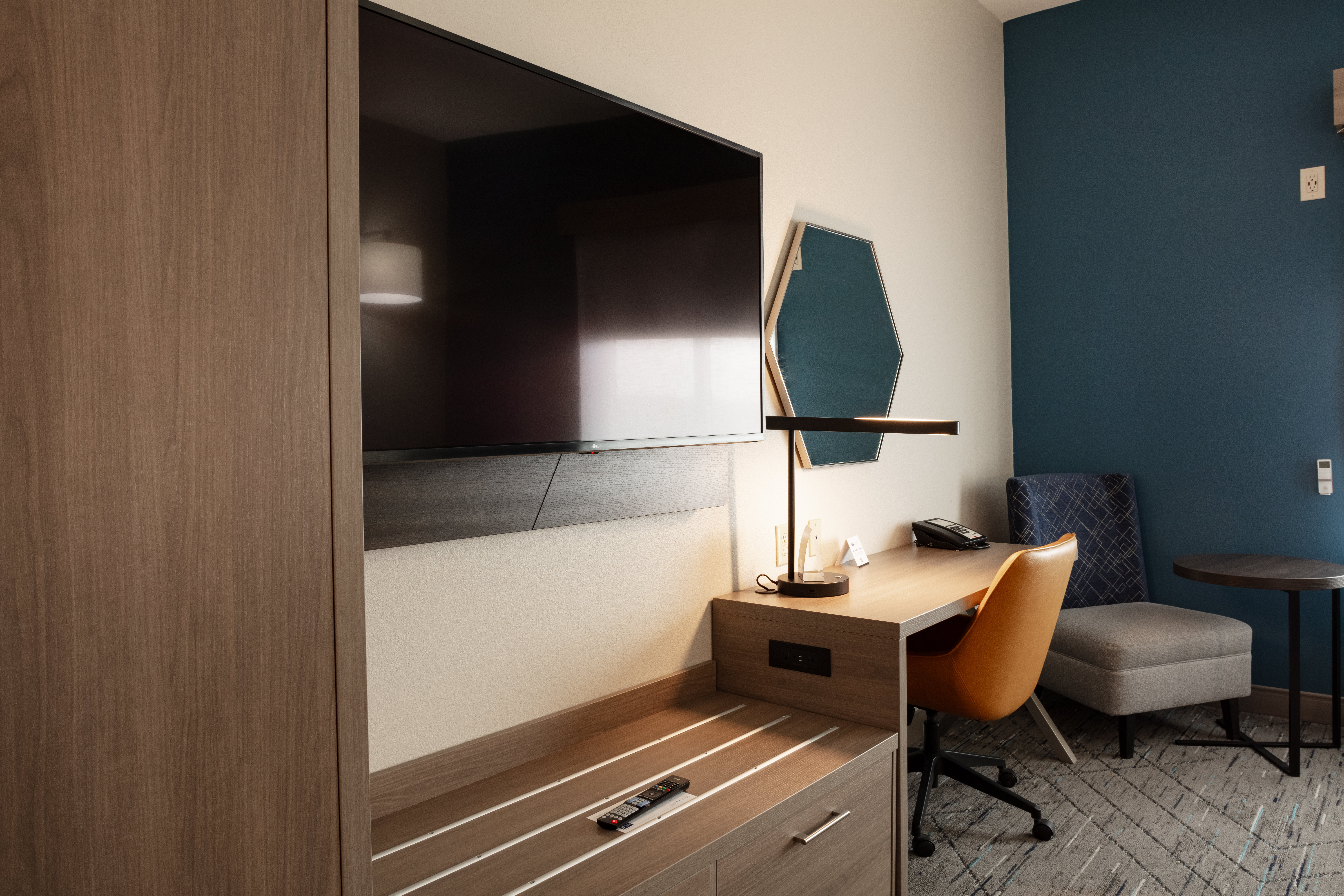 holiday inn express and suites el paso west by ihg