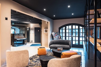 base camp lodge albertville