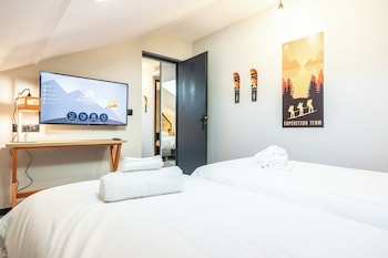 base camp lodge albertville