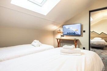 base camp lodge albertville