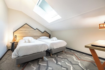 base camp lodge albertville