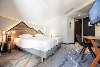 base camp lodge albertville