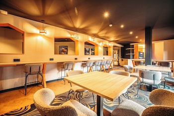 base camp lodge albertville