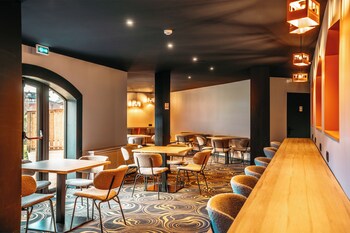 base camp lodge albertville