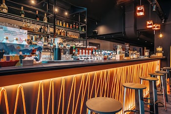 base camp lodge albertville