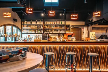 base camp lodge albertville