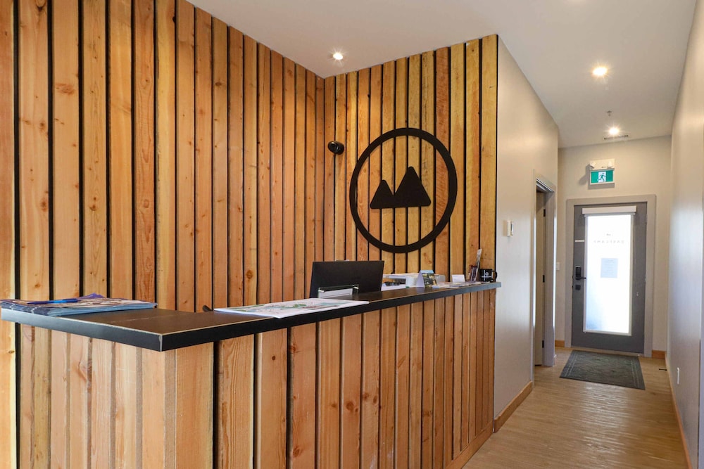 basecamp suites revelstoke