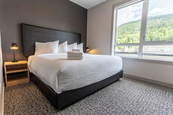 basecamp suites revelstoke