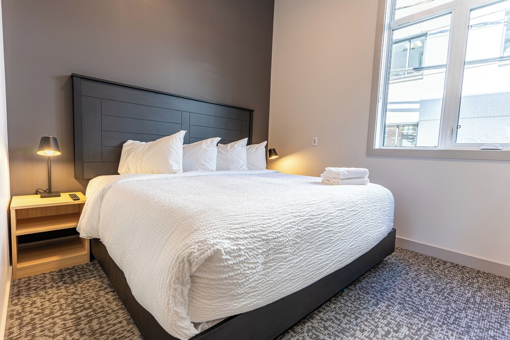 basecamp suites revelstoke