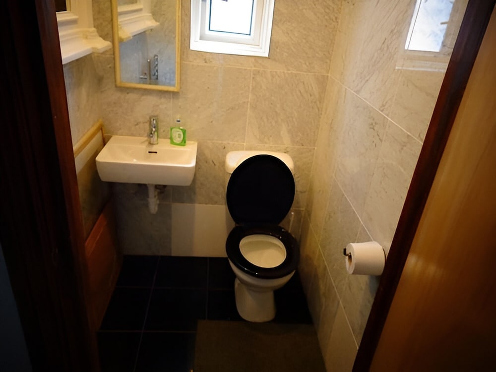 aron guest house