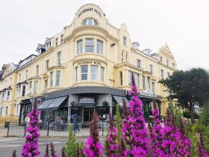 The Broadway Hotel,Conwy>>Colwyn Bay,3 star