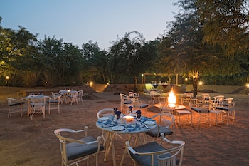 raj niwas palace