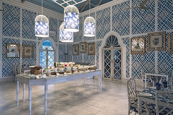 raj niwas palace