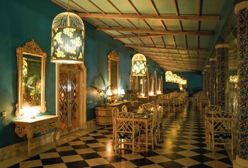 raj niwas palace
