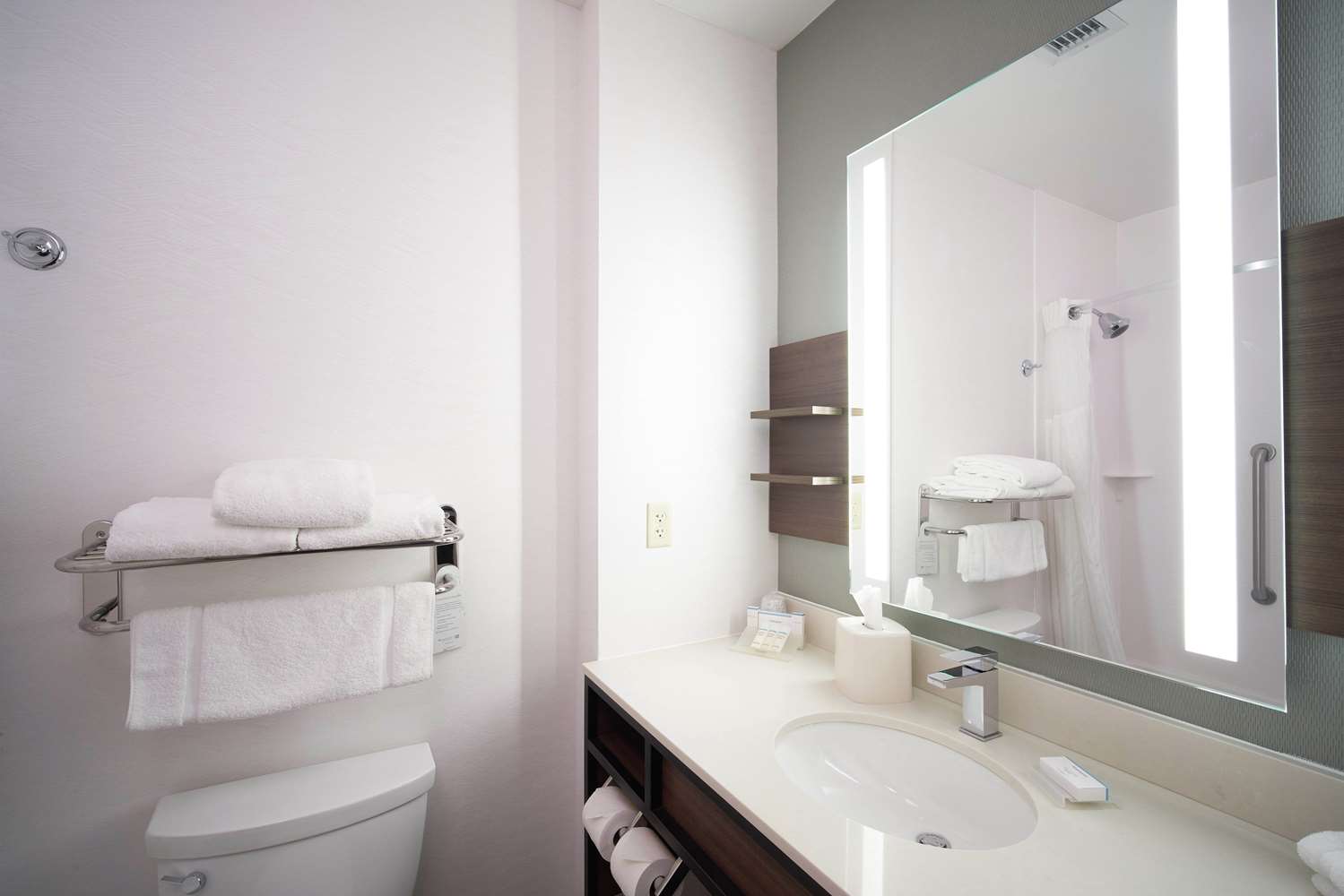 hilton garden inn evansville