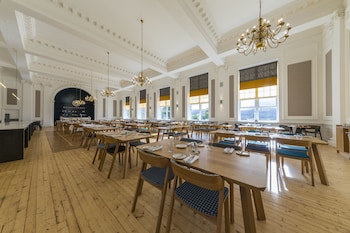 Peebles Hydro Hotel,Edinburgh>>Cardrona,4 star