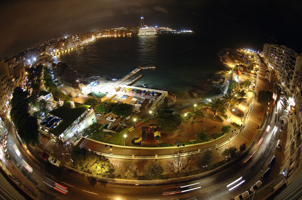 plaza regency hotels